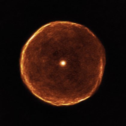 アルマ望遠鏡が撮影したポンプ座U星のまわりのガス