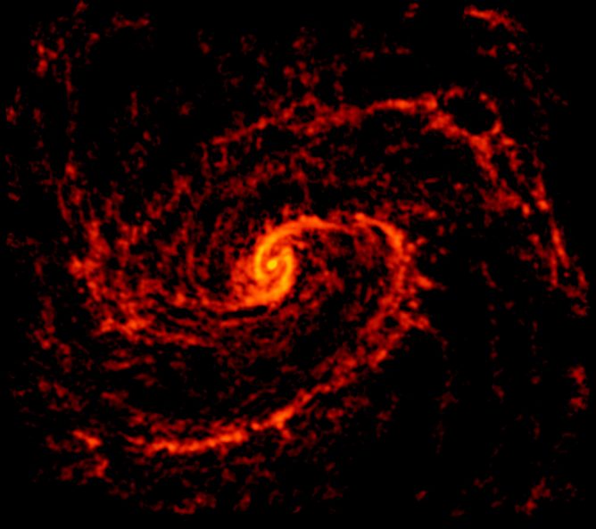 アルマ望遠鏡が撮影した渦巻銀河M100