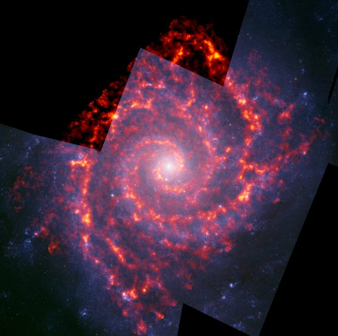 アルマ望遠鏡とハッブル宇宙望遠鏡が撮影したM74
