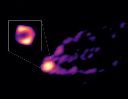 M87巨大ブラックホールの降着円盤とジェットの同時撮影に初めて成功