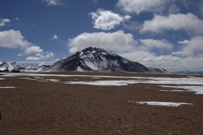 Snow-covered mountains [01]