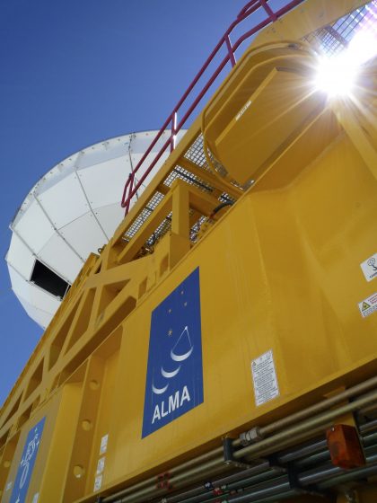 North American 12-m antenna carried by the transporter [03]