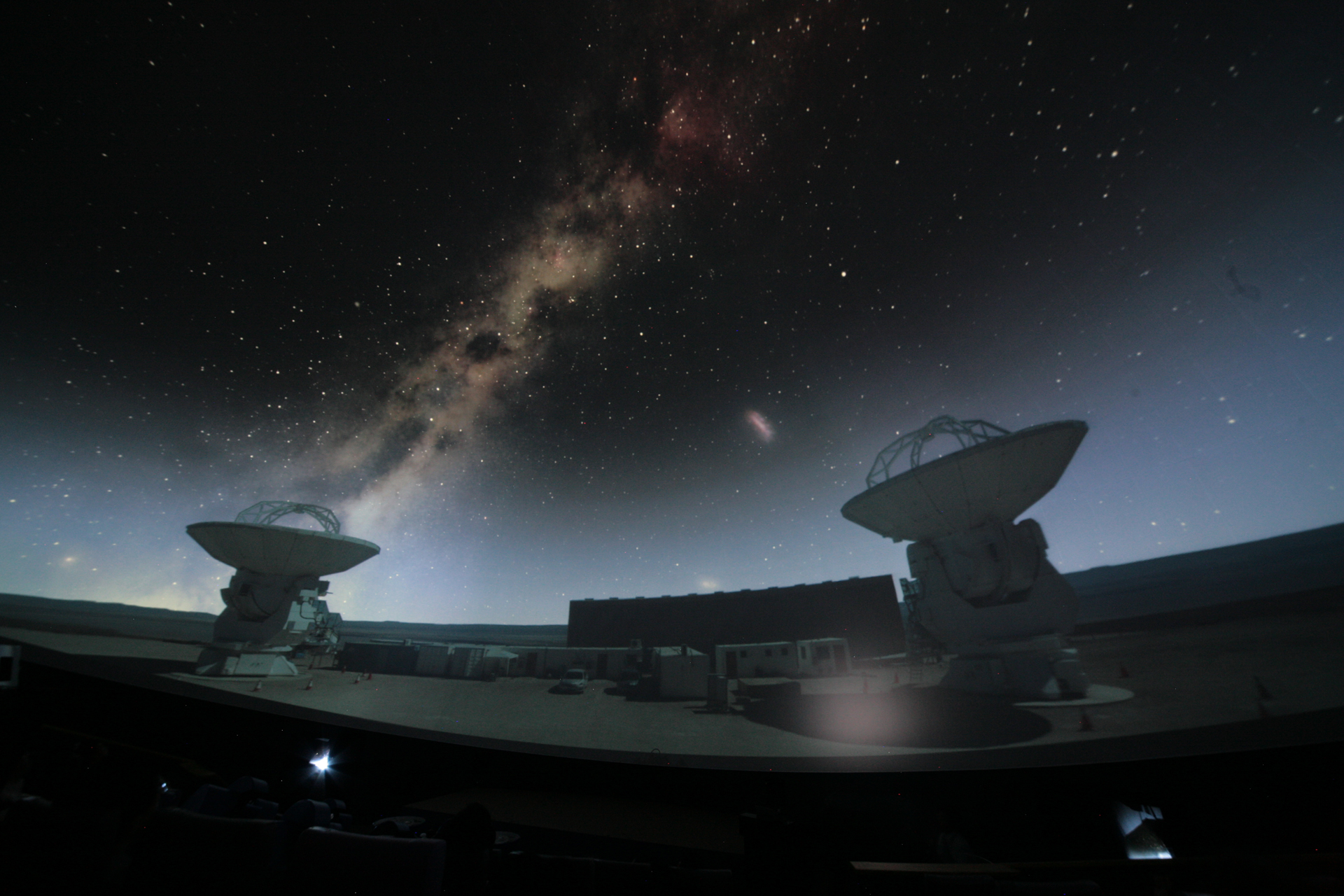 星の講演会「究極の電波望遠鏡『アルマ』で探る宇宙」NEW ARTICLESALMA gallery